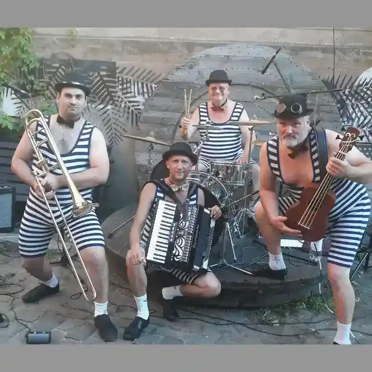 Jāņojam Jāņparkā. Grupa “Ziņģes brāļi”, DJ Alexx Rea
