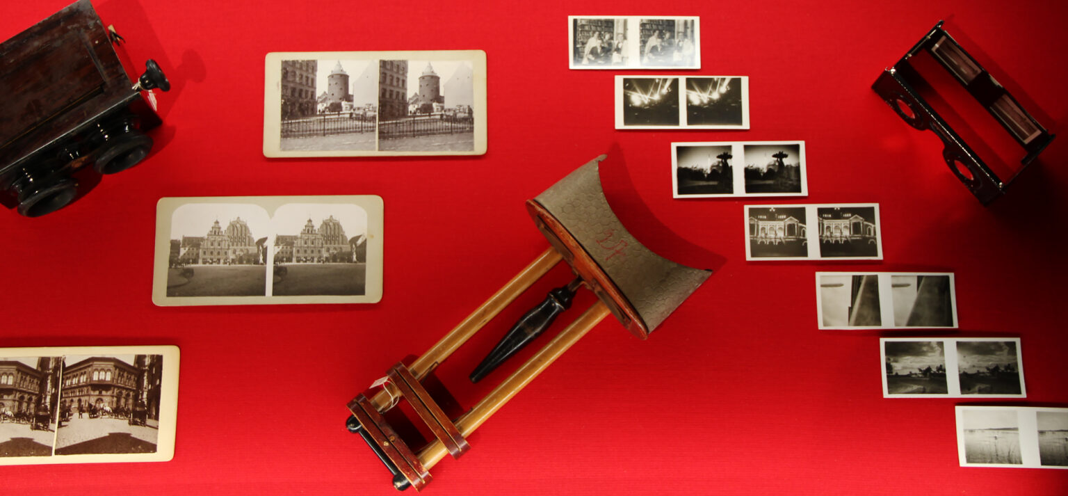 Izstāde “Ārpus rāmjiem: 3D un hologrāfiskais visums” Latvijas Fotogrāfijas muzejā