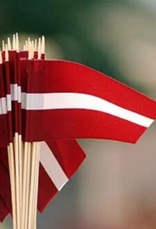 Valsts svētku svinīgais sarīkojums Ādažos